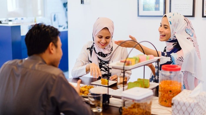 Group conversation over food